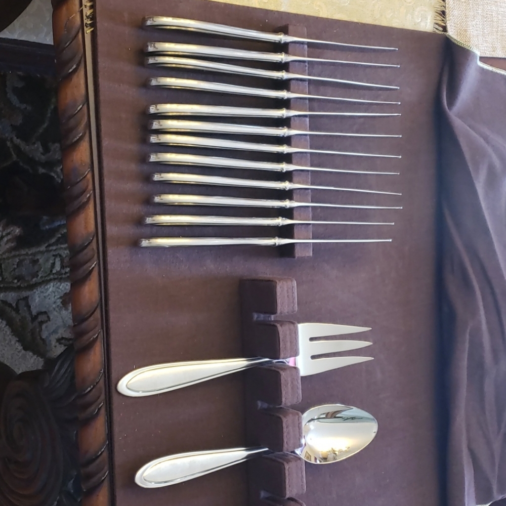 Lenox Stainless Steel Silverware